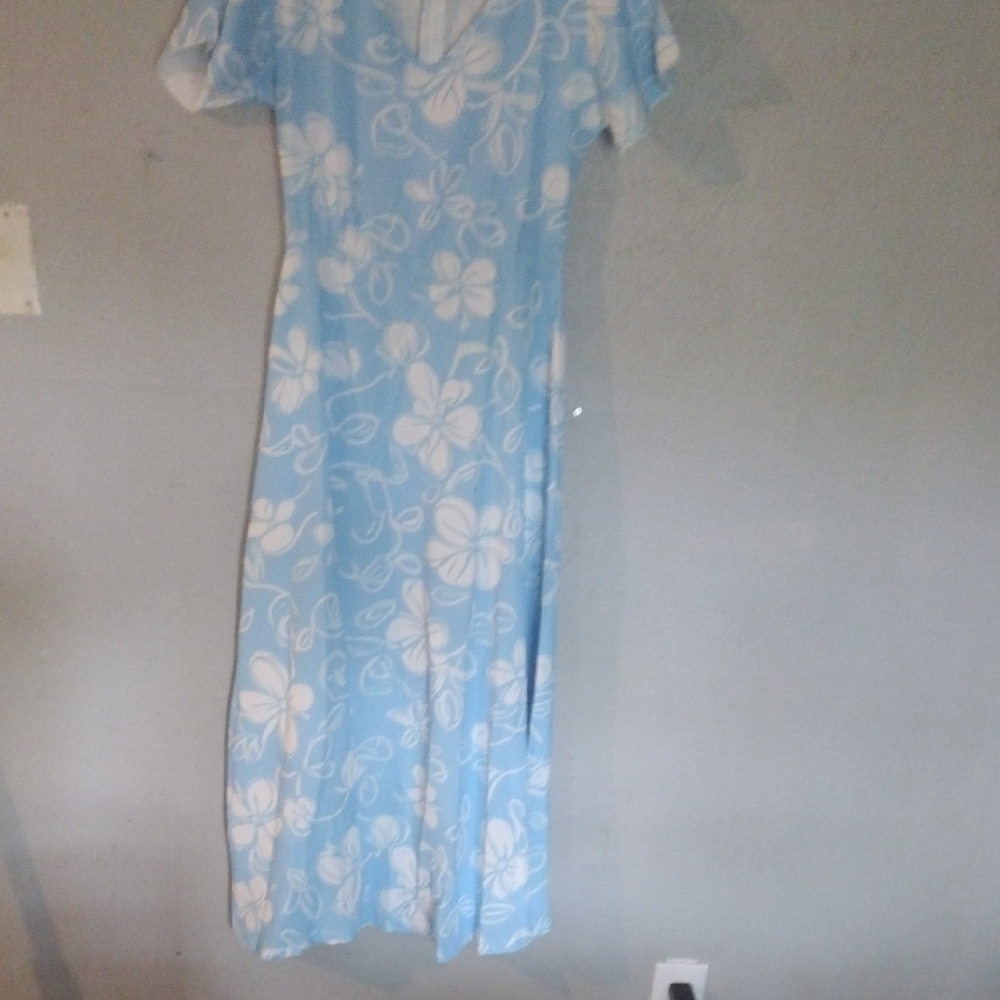 Stunning Blue & White Floral Maxi Dress – Effortless Summer Elegance, Size XS - Picture 4 of 8